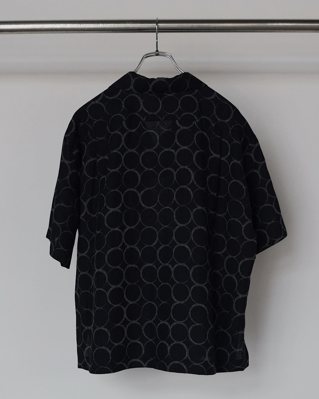 satou / "engawa skipper shirt" - black