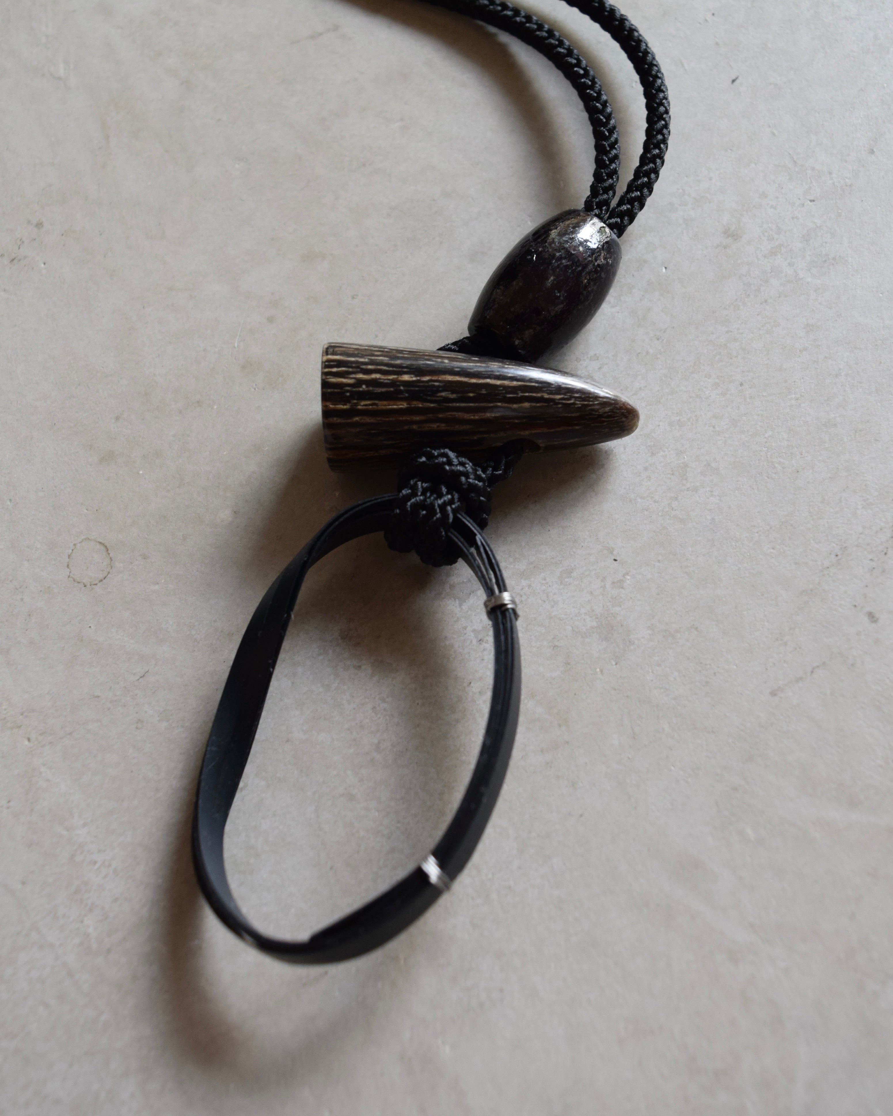 satou / "take necklace" 2024AW - black