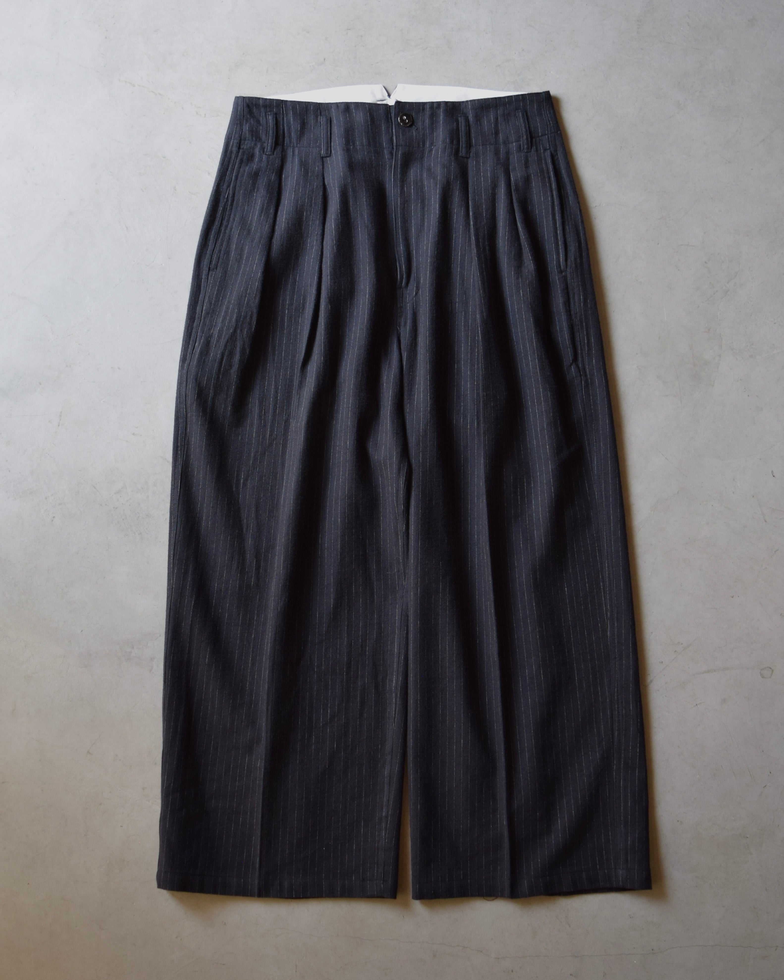 satou / "yosogi wide slacks" - black stripe