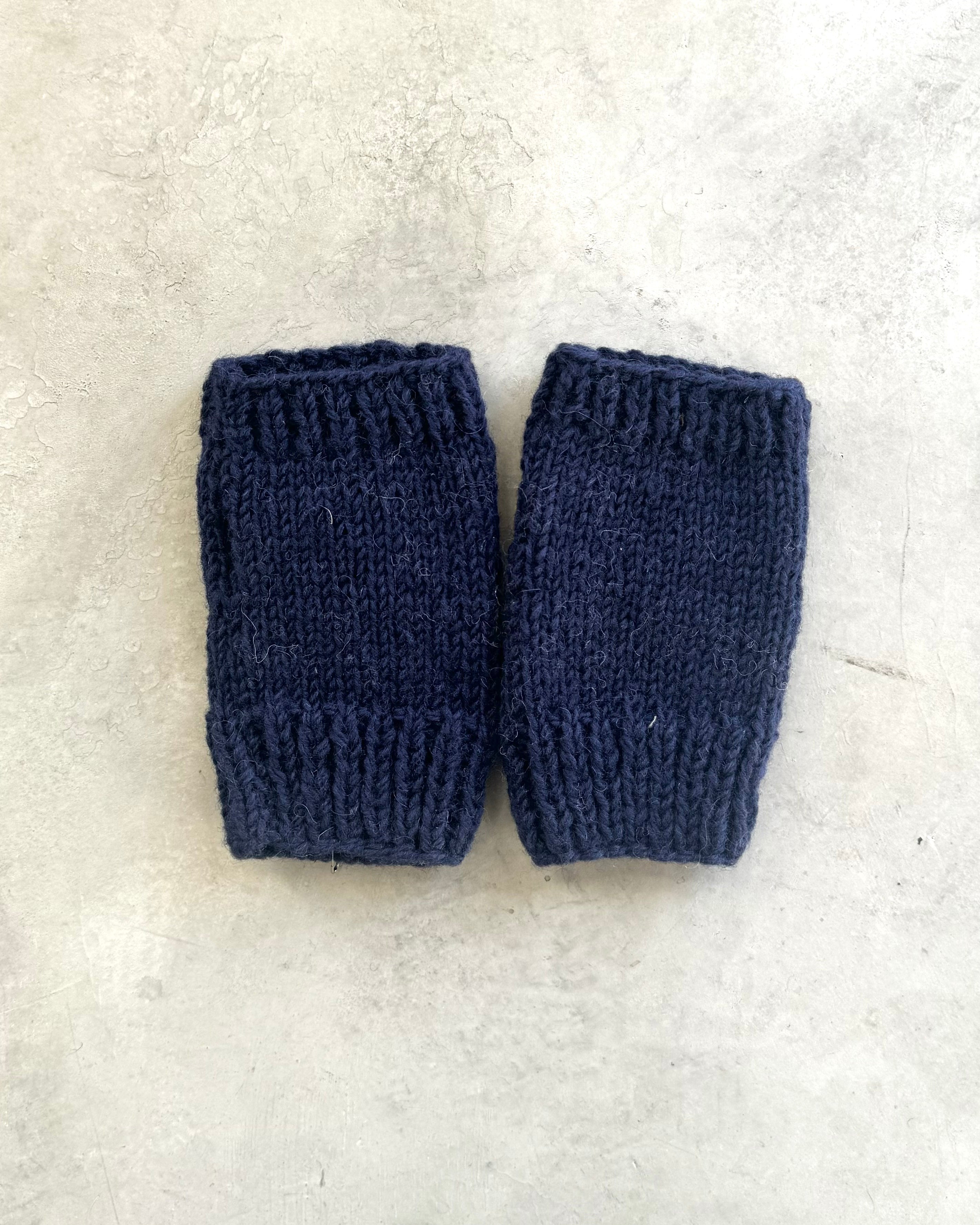 MacMahon Knitting Mills / Hand Warmer-Flower - NAVY