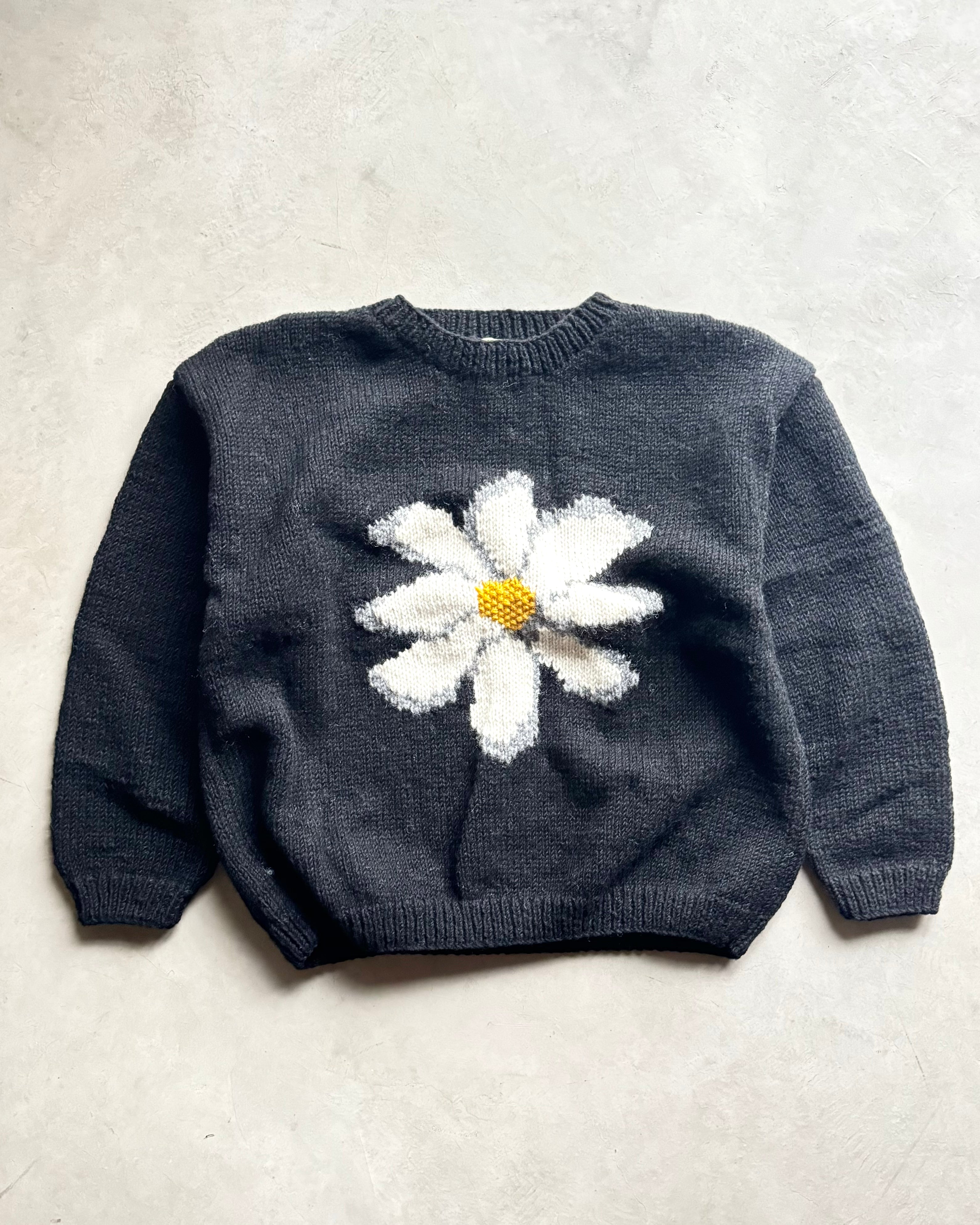 MacMahon Knitting Mills / Crew Neck Knit-Flower - BLACK
