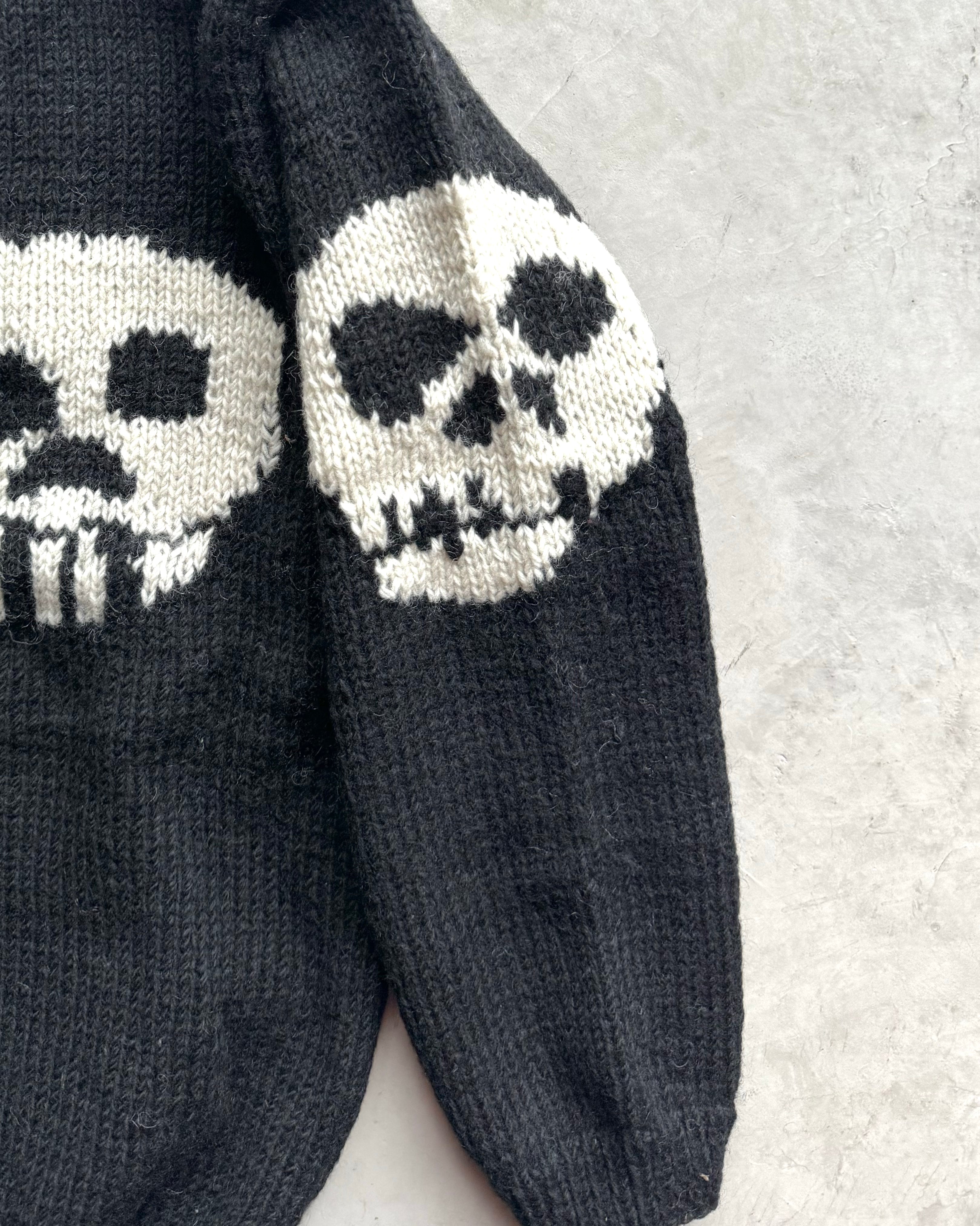 MacMahon Knitting Mills / Crew Neck Knit-Line Skulls - BLACK