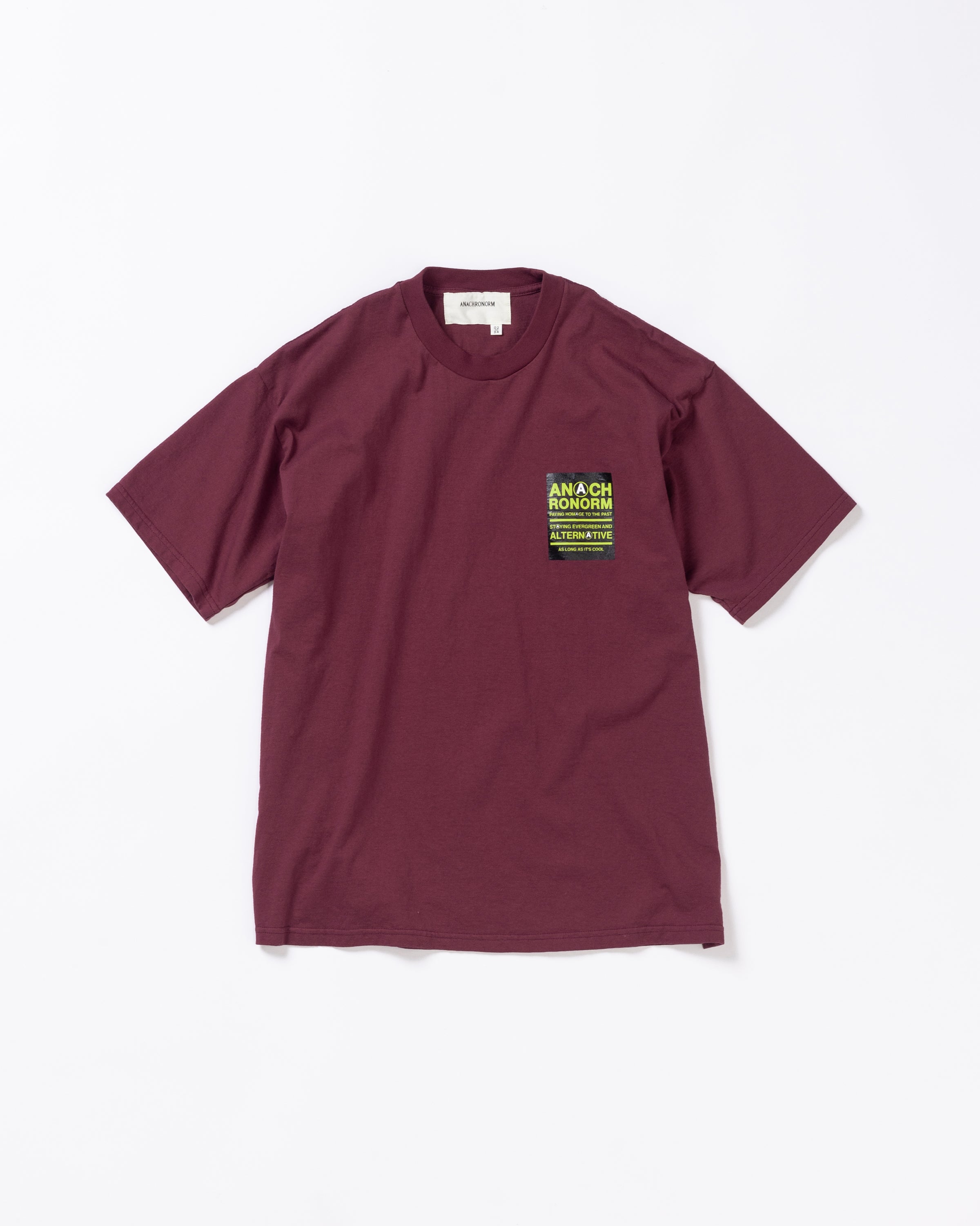 ANACHRONORM / STICKER MOTIF PRINTED S/S T-S - BURGUNDY