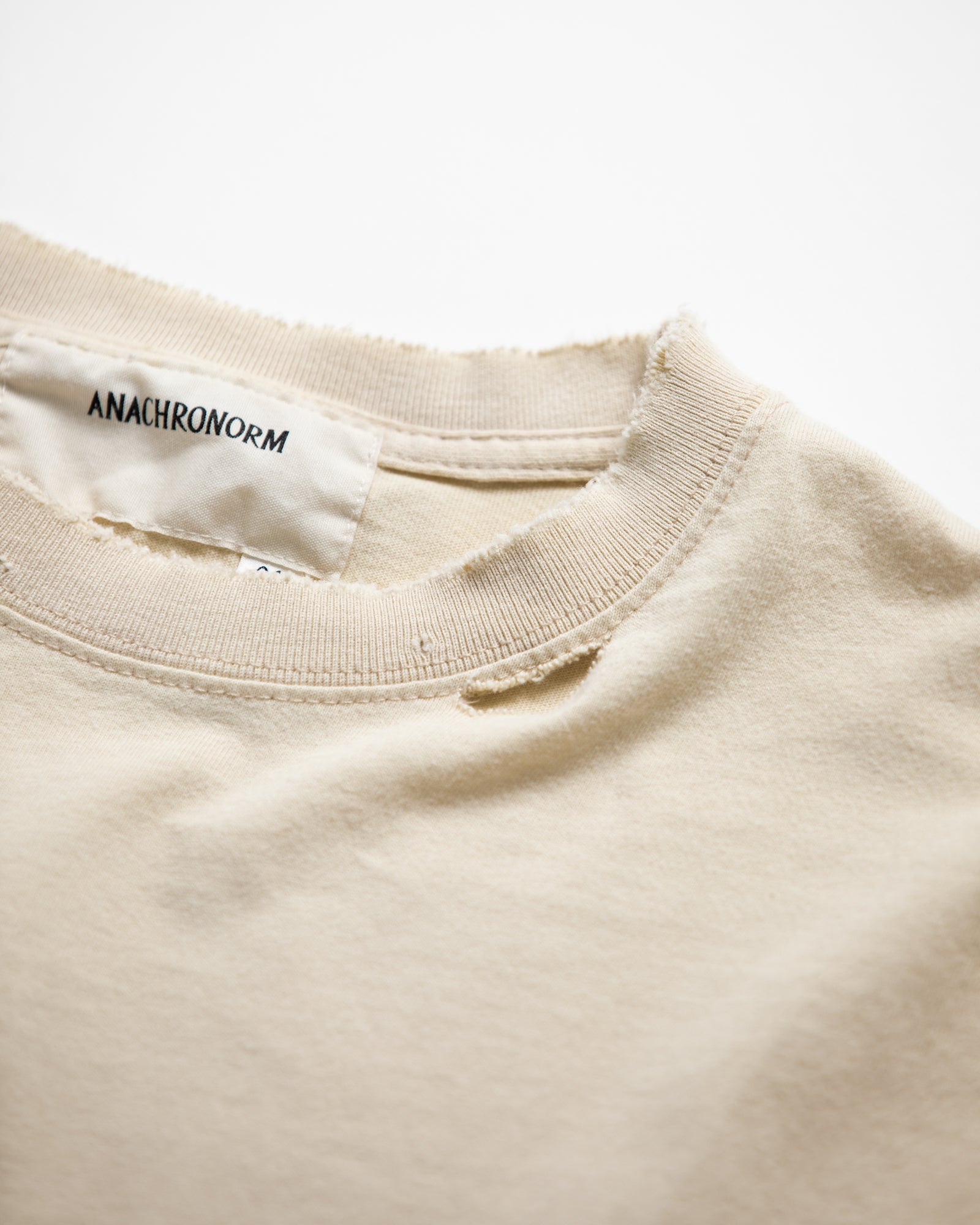 ANACHRONORM / EMBROIDERY DAMAGED L/S T-S - BEIGE
