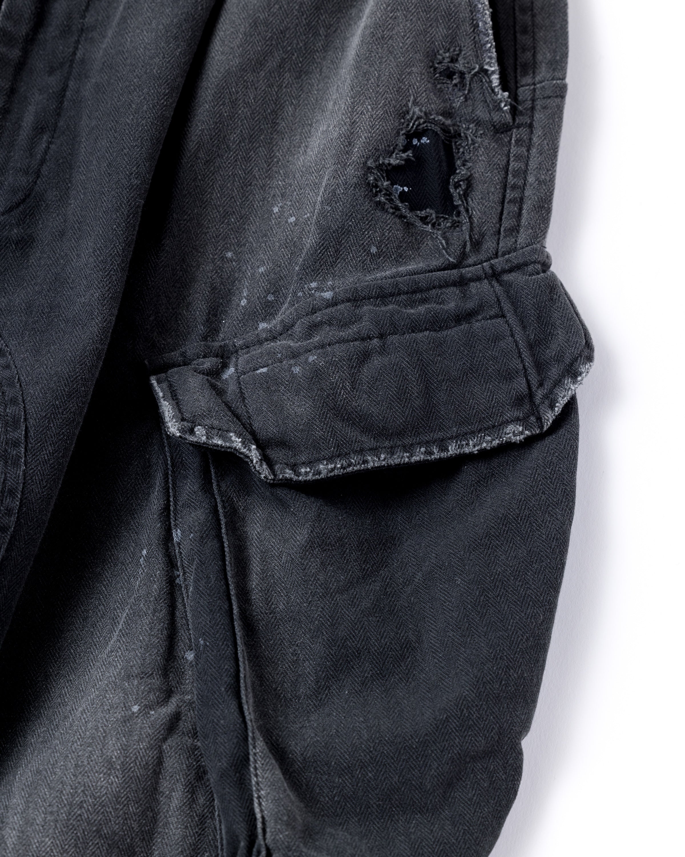 Remaked ANACHRONORM / REMAKED HERRINGBONE COMBAT CARGO TROUSERS - BLACK – BALANCE