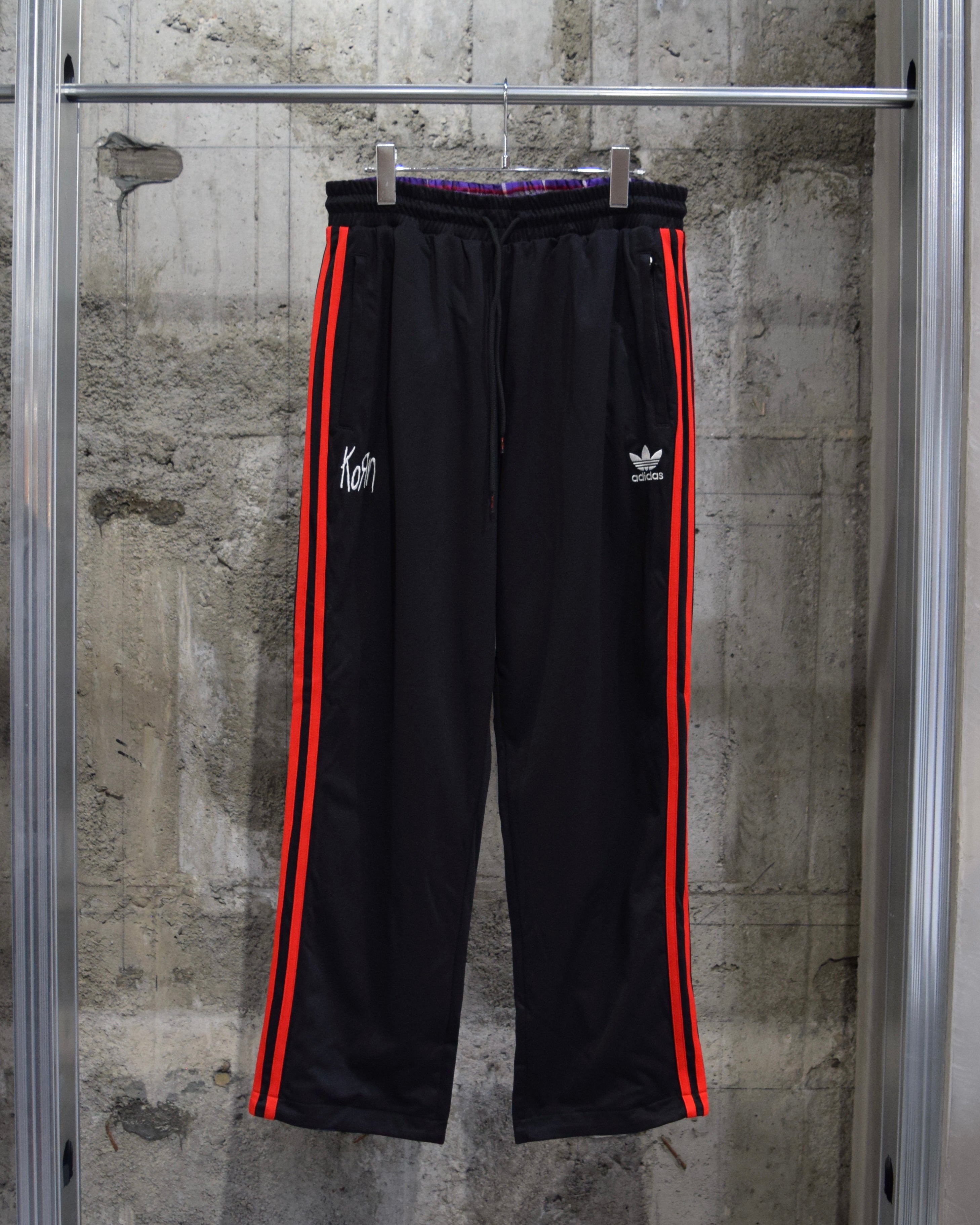 ADIDAS×KoRn / STMT KORN TRACK PANT - BLACK