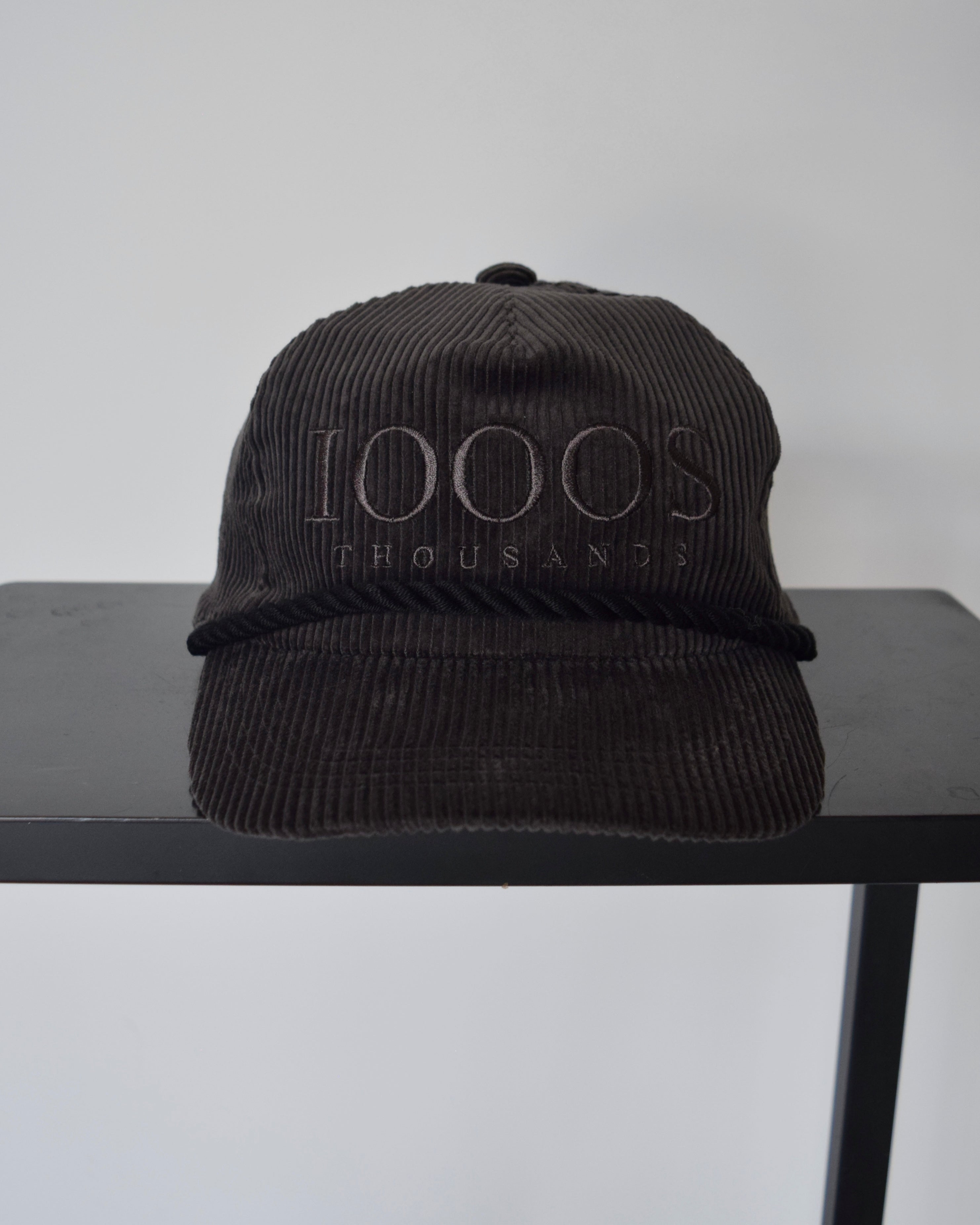 1000s thousands / CORDUROY TRACKER CAP - GRAPHITE