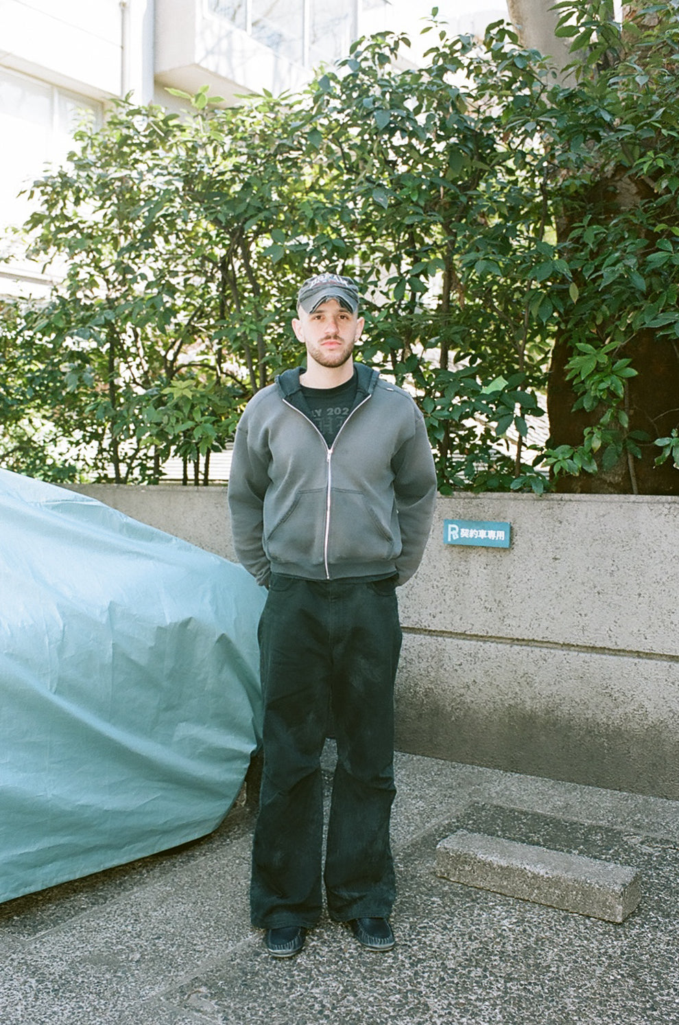 FIFTH GENERAL STORE / Knee Pleated Baggy Pants - Black