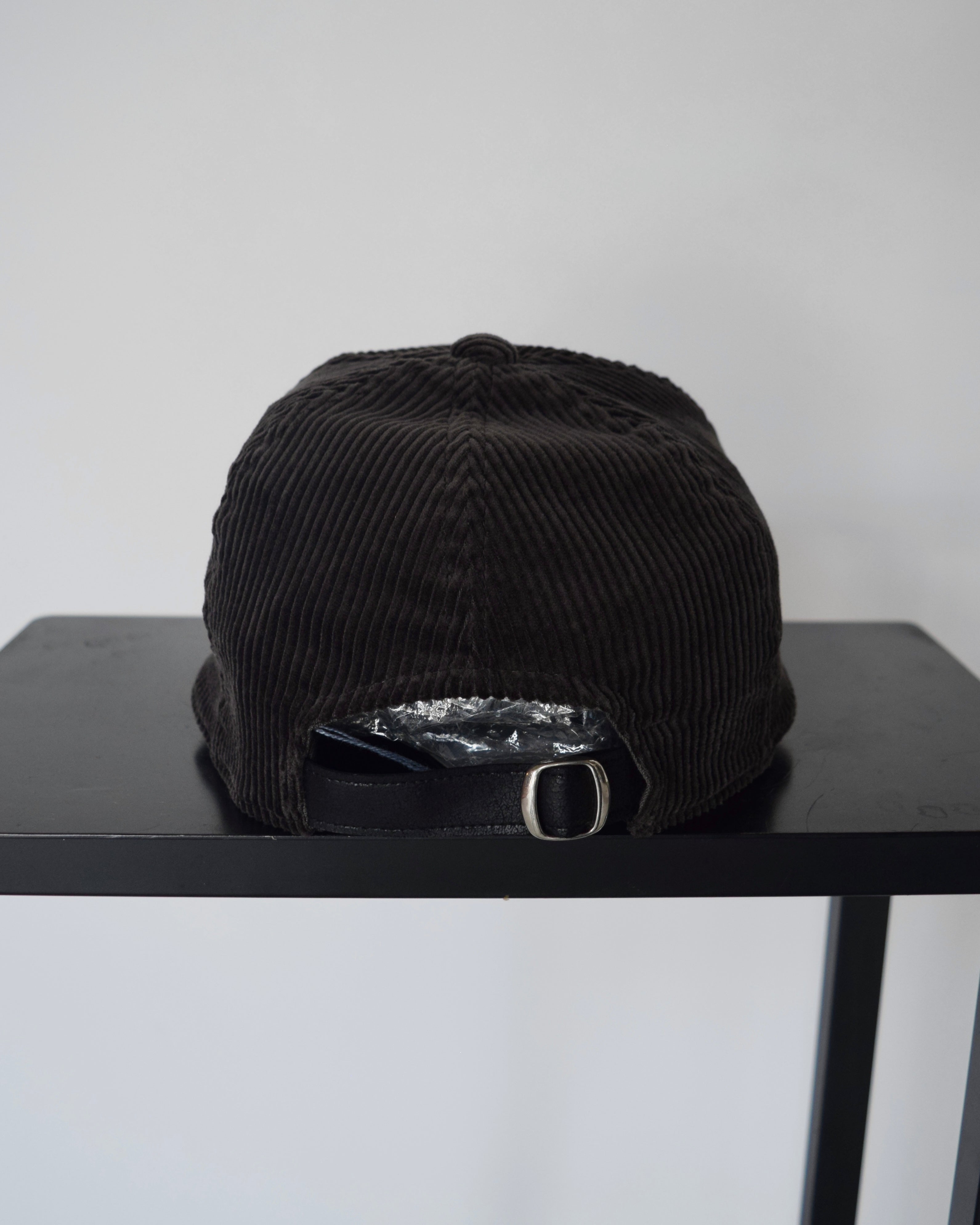 1000s thousands / CORDUROY TRACKER CAP - GRAPHITE