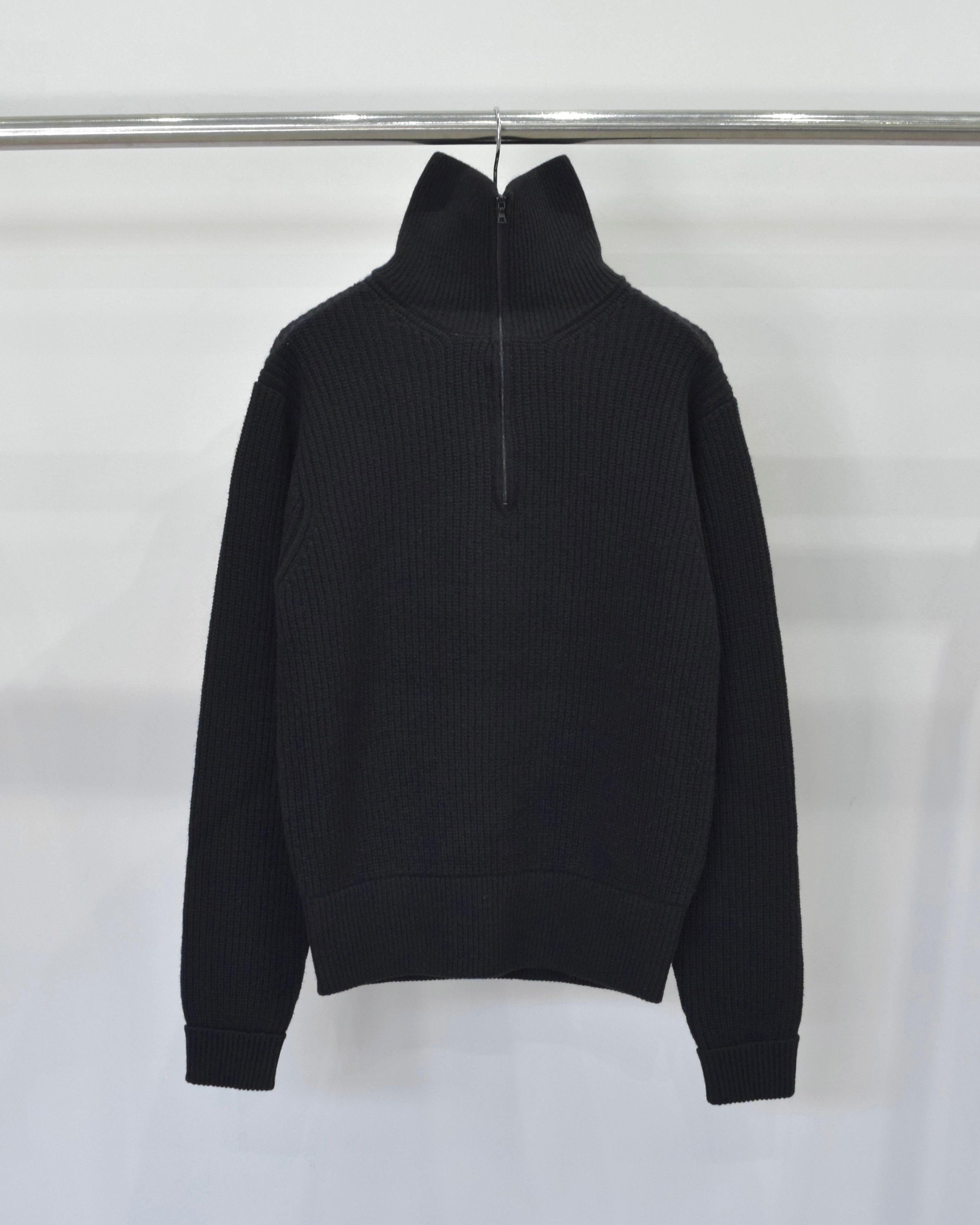 satou / "half zip tokkuri knit" - black