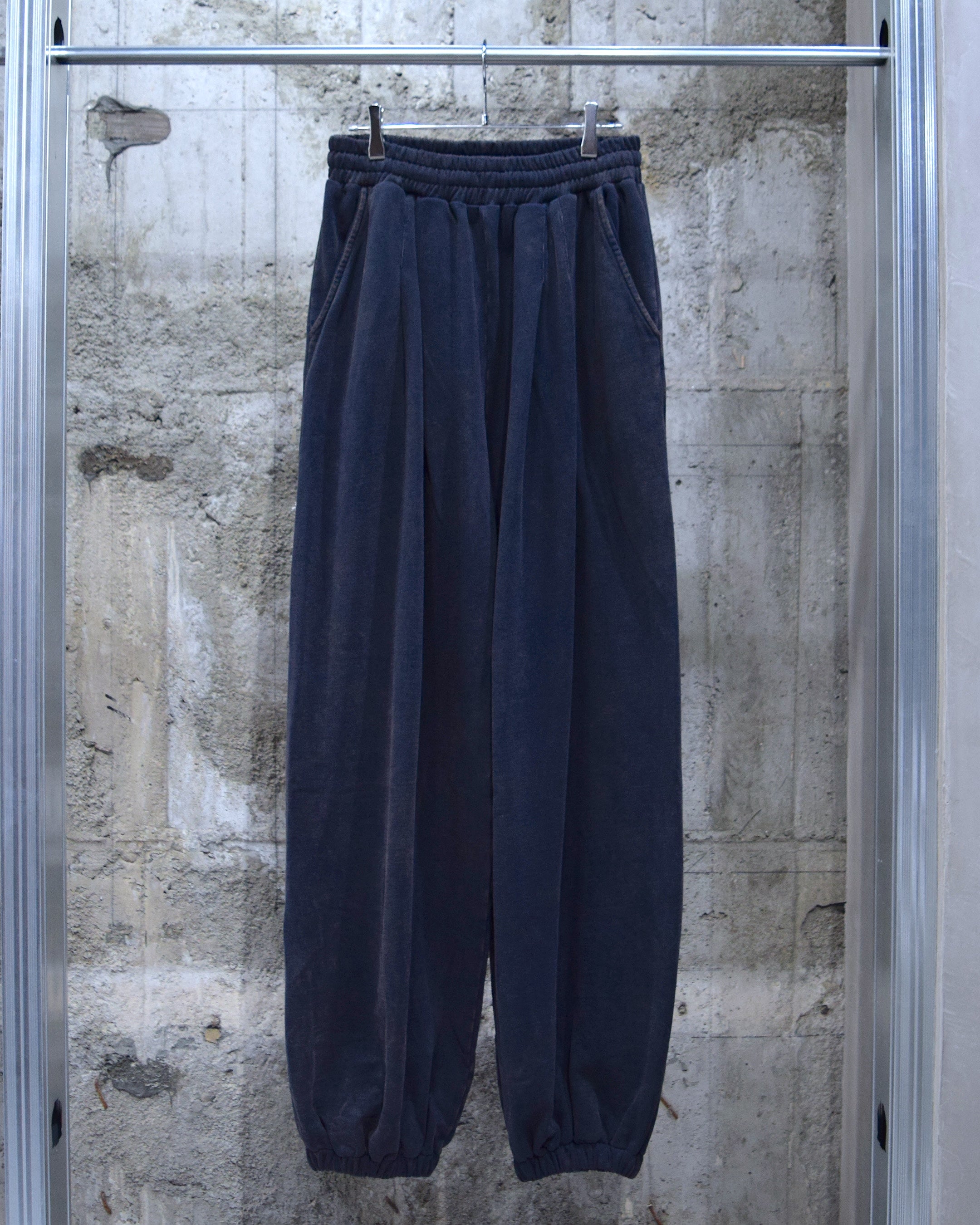 INTODUSK / GATHER DRAWSTRING PANTS - NAVY