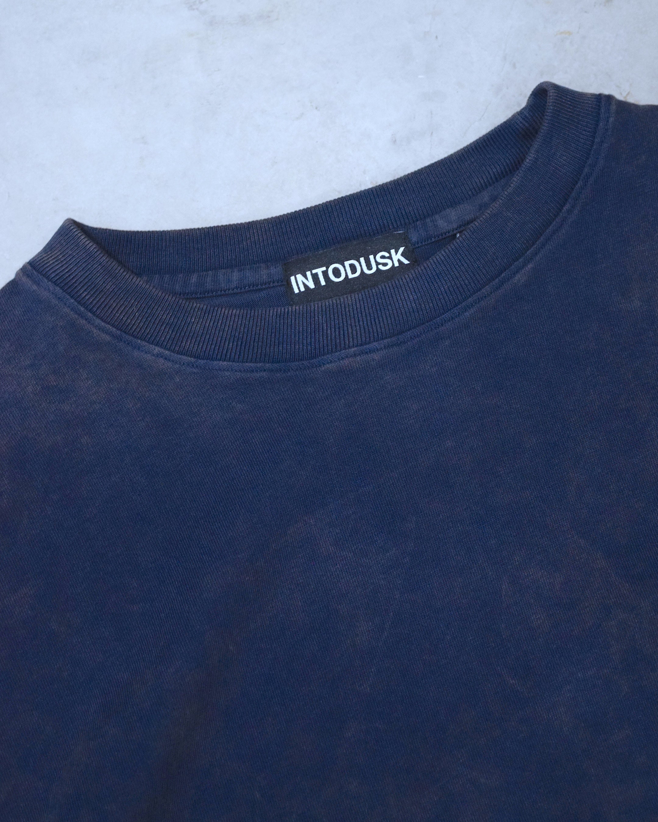 INTODUSK / LS OVERSIZED TEE - NAVY