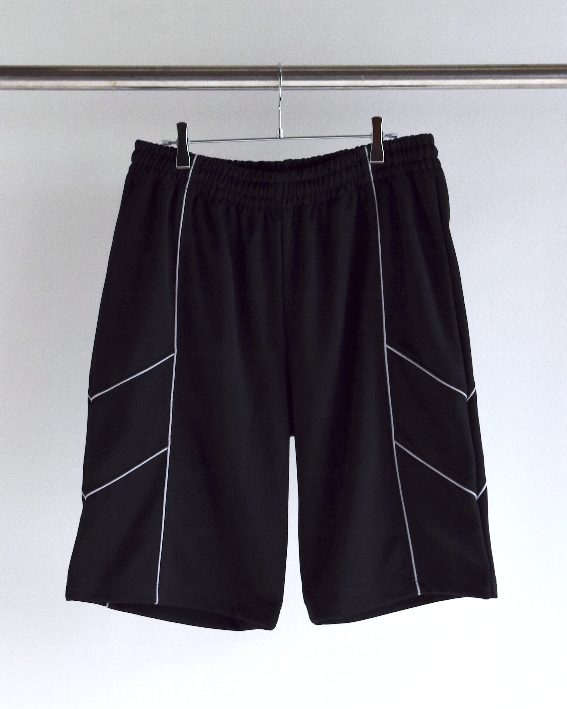 INTODUSK / BOMBER TRACK SHORT - BLACK