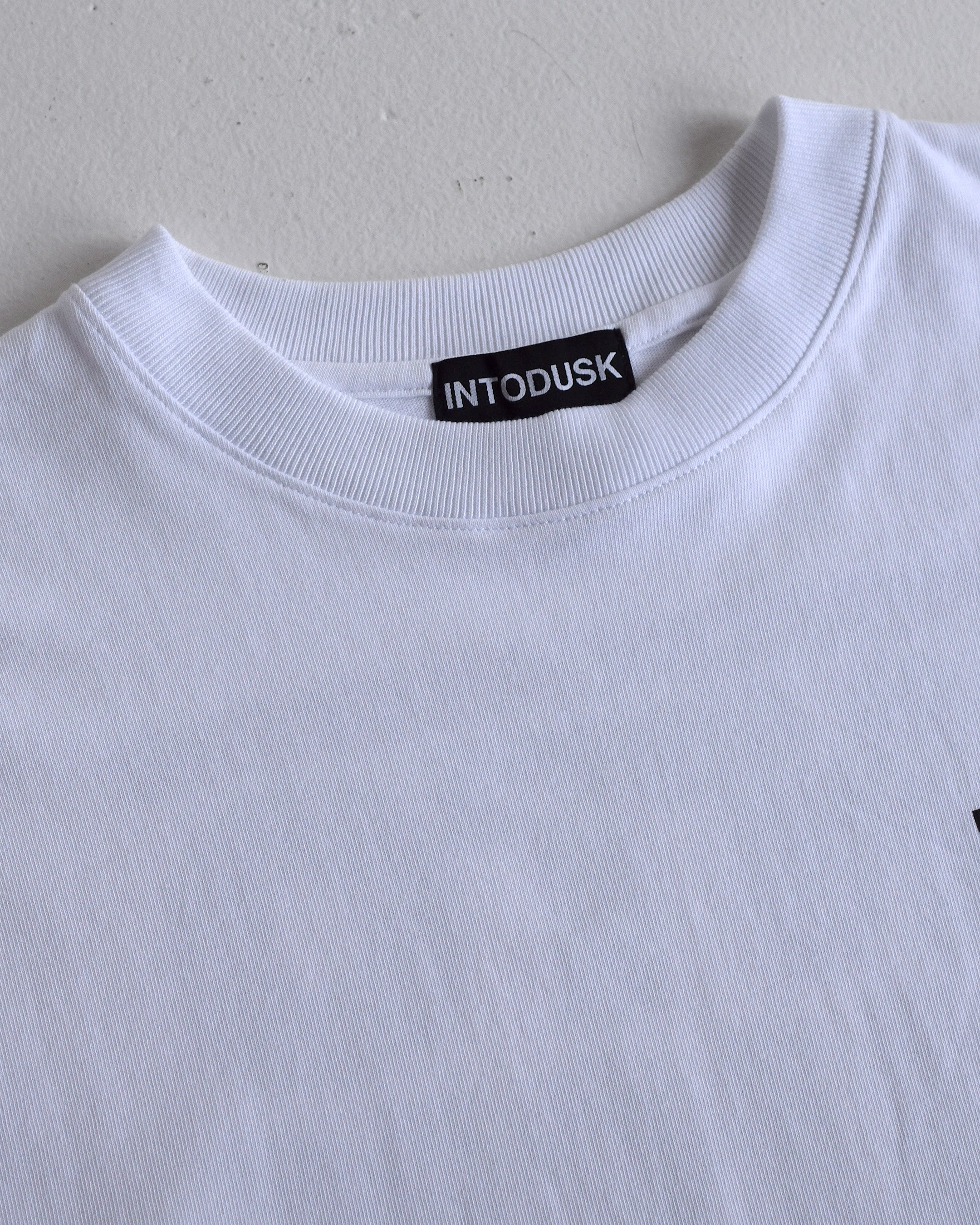 INTODUSK / INTODUSK BOX LOGO TEE - WHITE