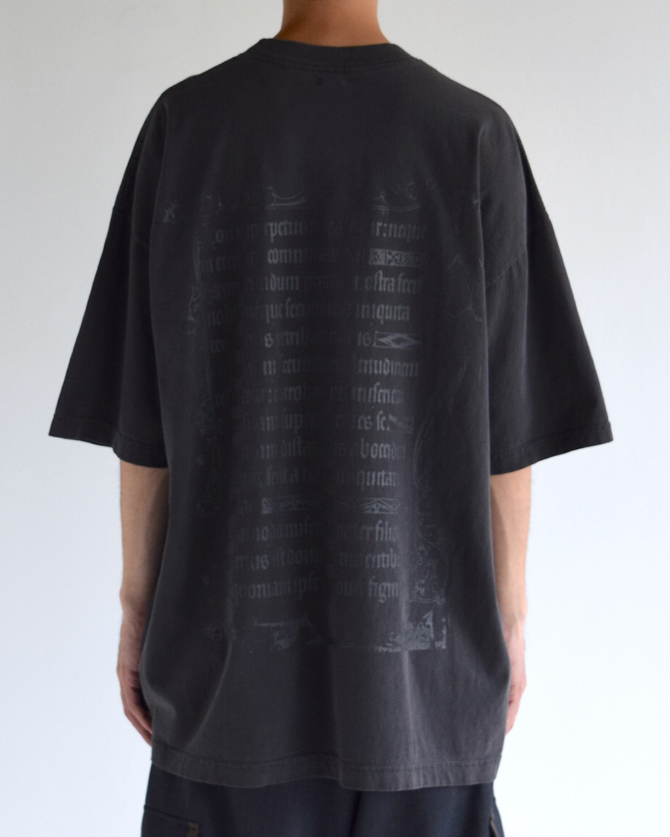 LES SIX / psalm 103 tee - Washed grey