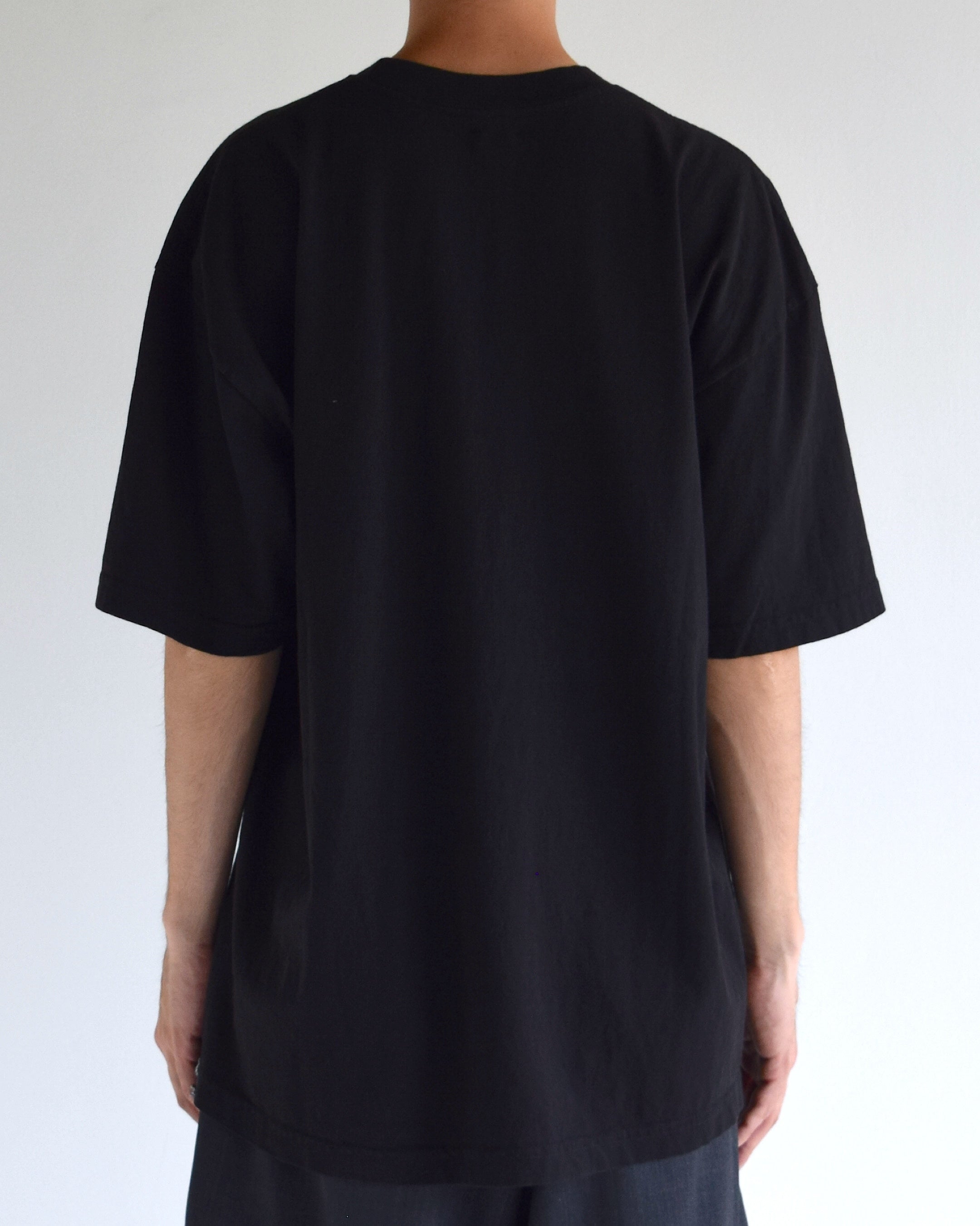 LES SIX / passport tee - UN