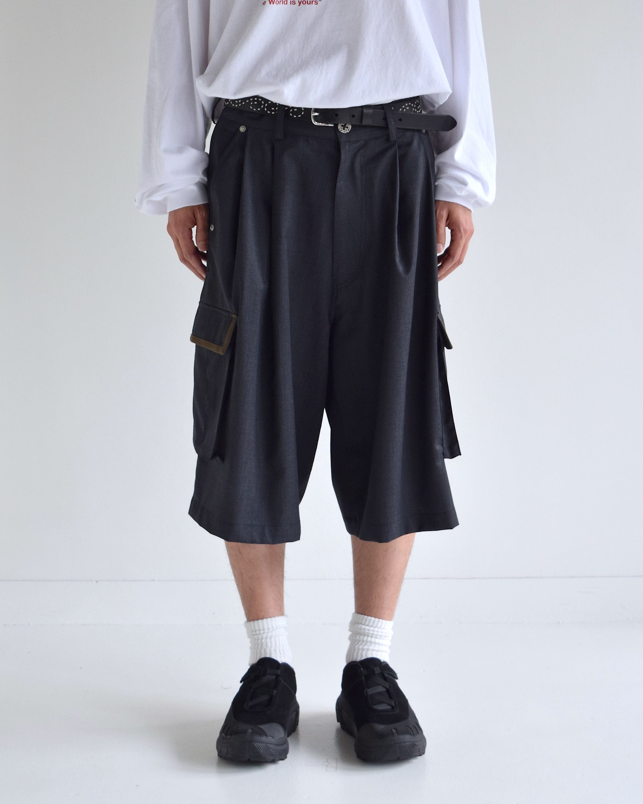 LES SIX / alternative history shorts - Black