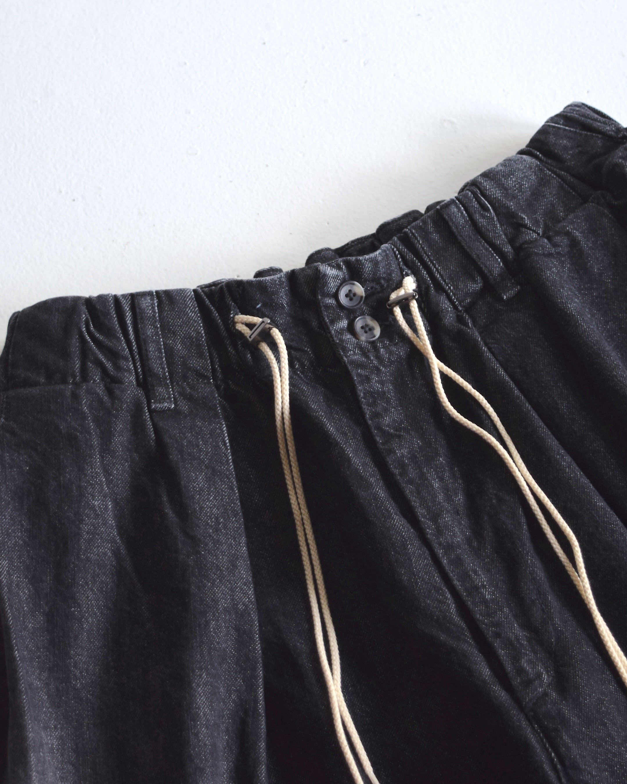 Sillage / circular short pants black denim one wash damage - BLACK