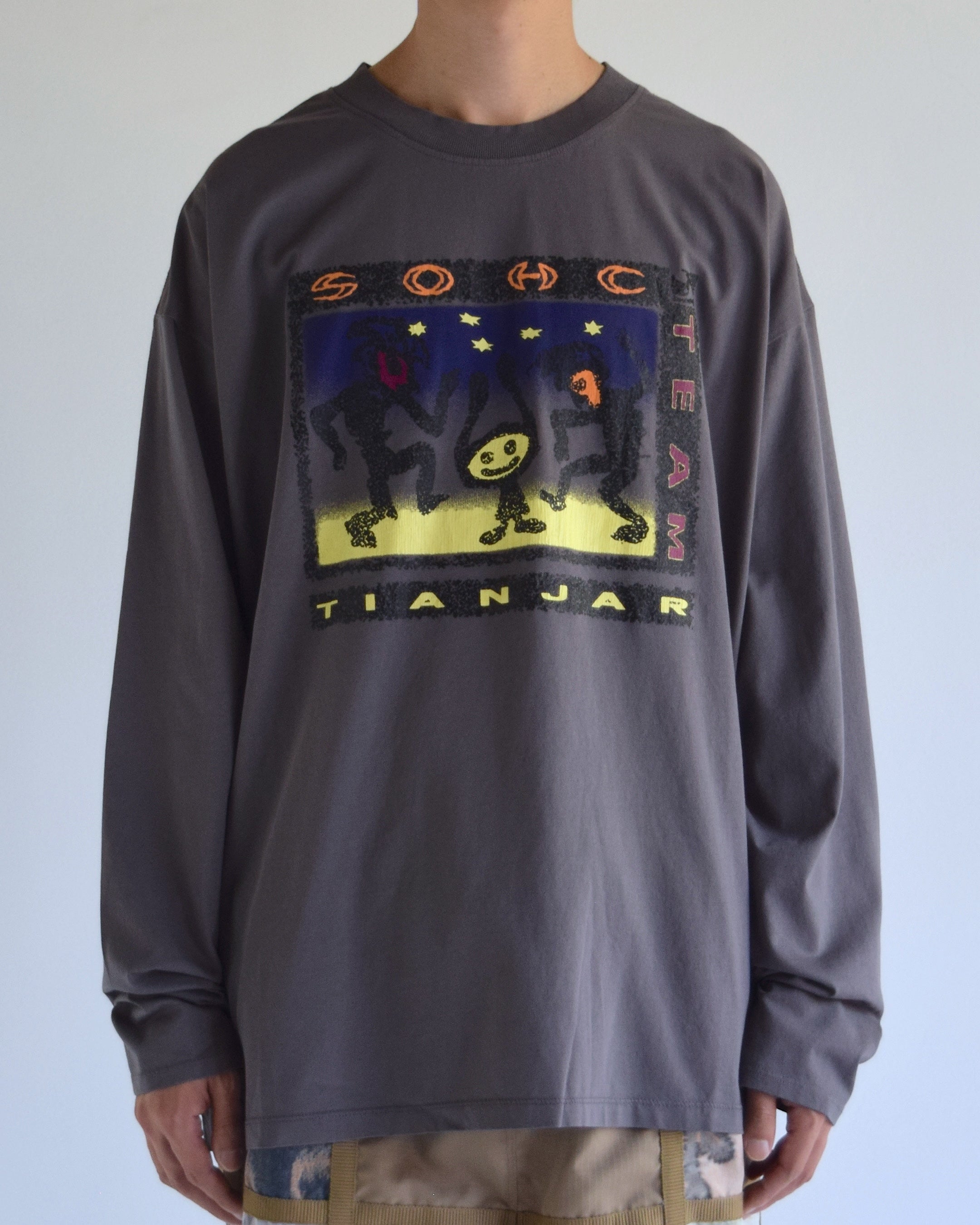 Somewhere Outside / TIANJAR Surfing L/SL - CHARCOAL
