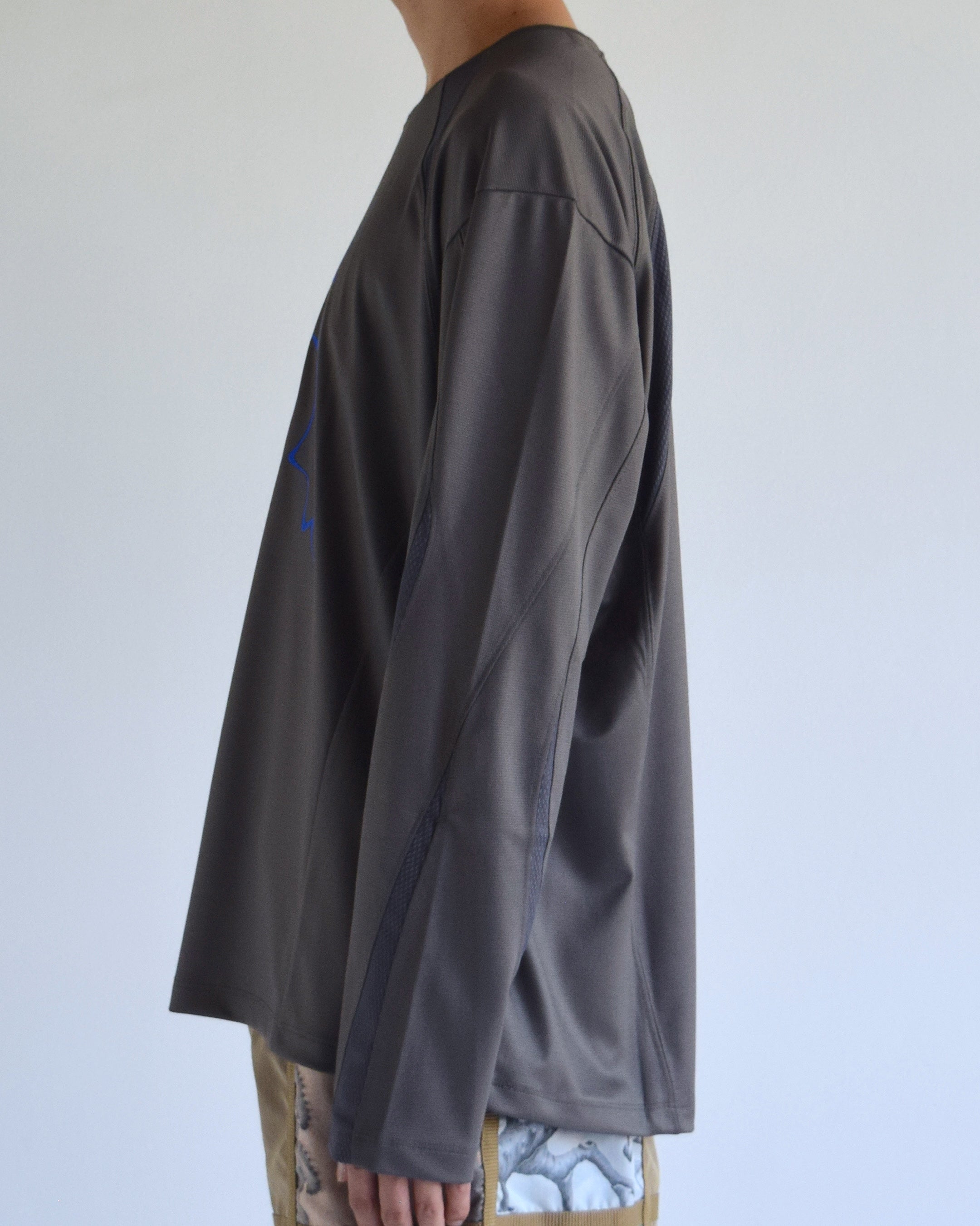 Somewhere Outside / Mesh Paneled L/SL - GREY