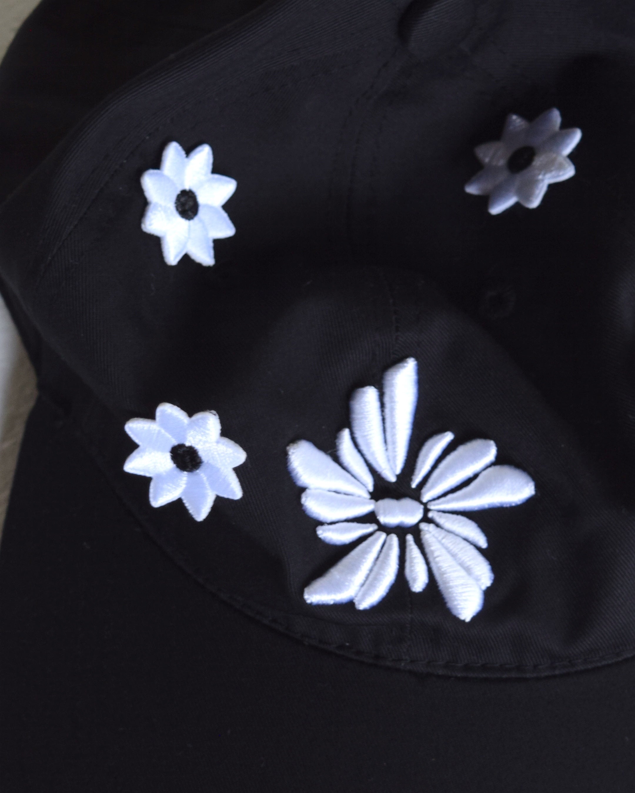 NICK GEAR / 3D Flower logo Cap - BLACK