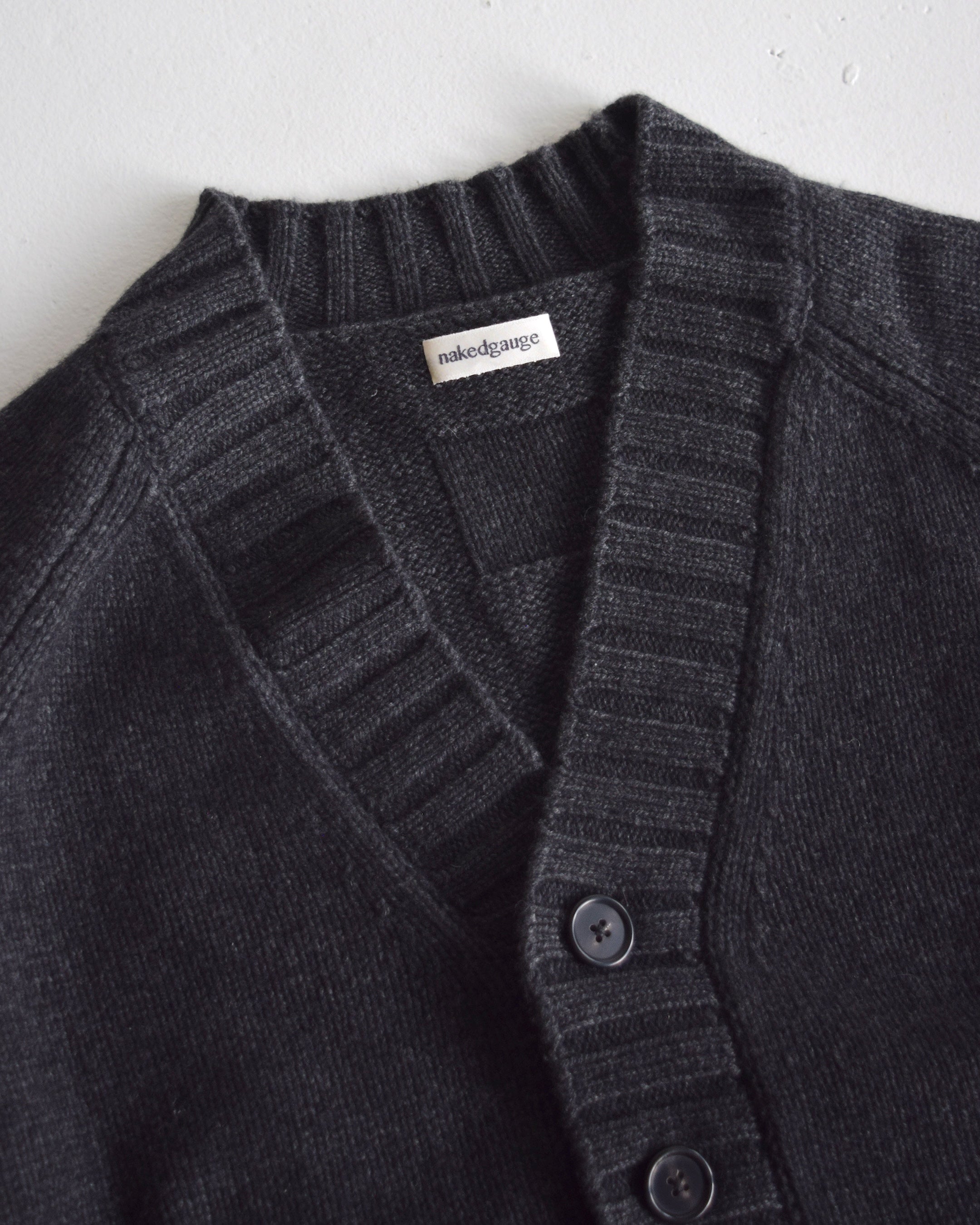 nakedgauge / COMFORT BLEND YARN JAPANESE BAND CARDIGAN - CHARCOAL