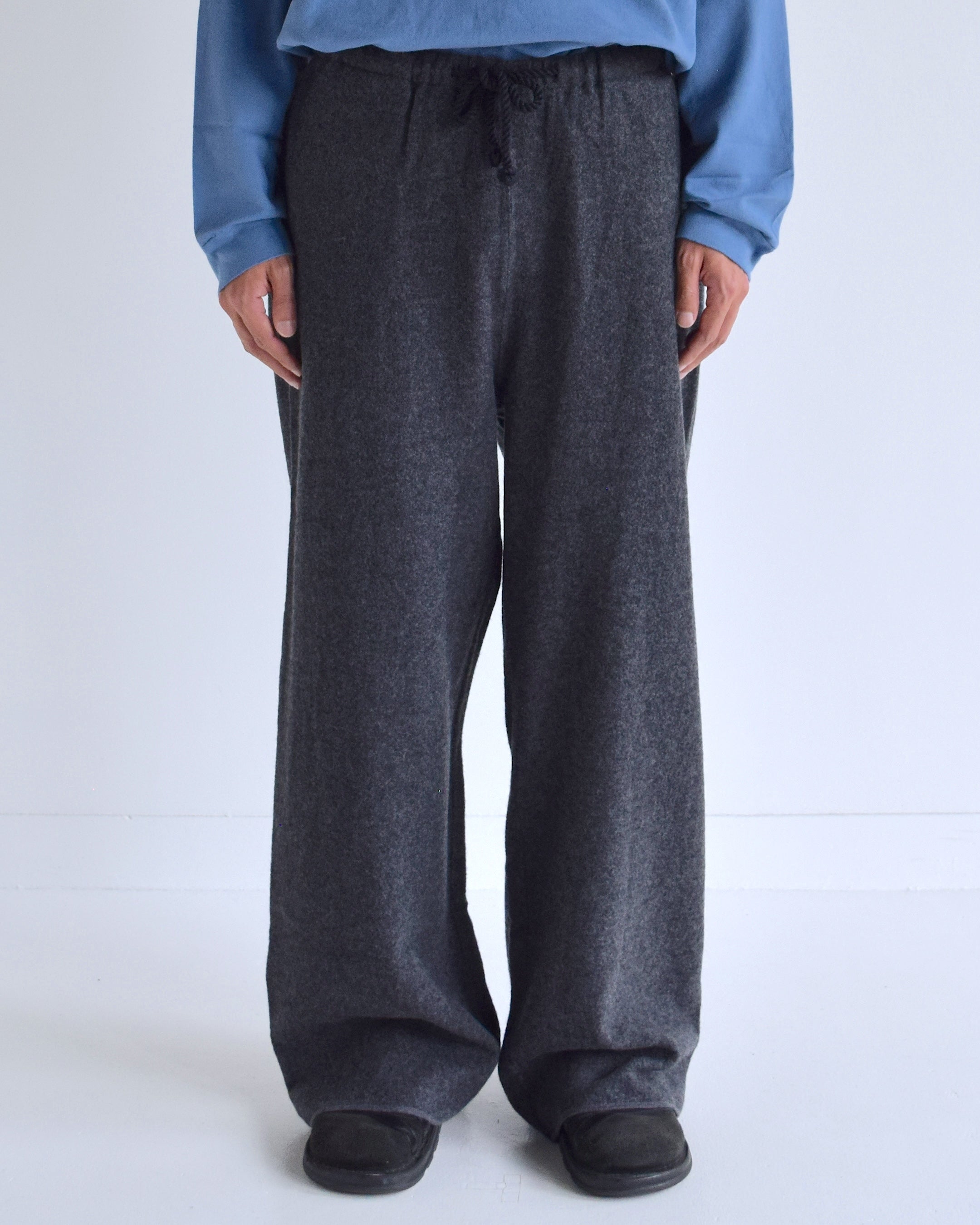satou / "fleece easy pants" - sumi