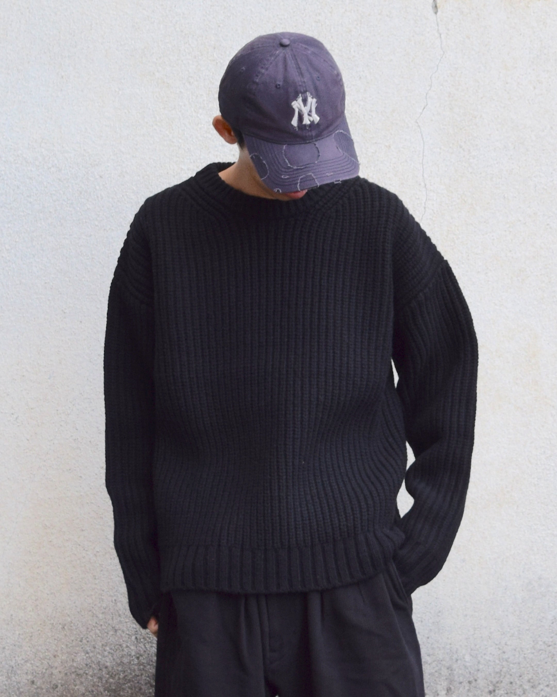 nakedgauge / MERRY YARN ‘BUDDY’ SWEATER - BLACK