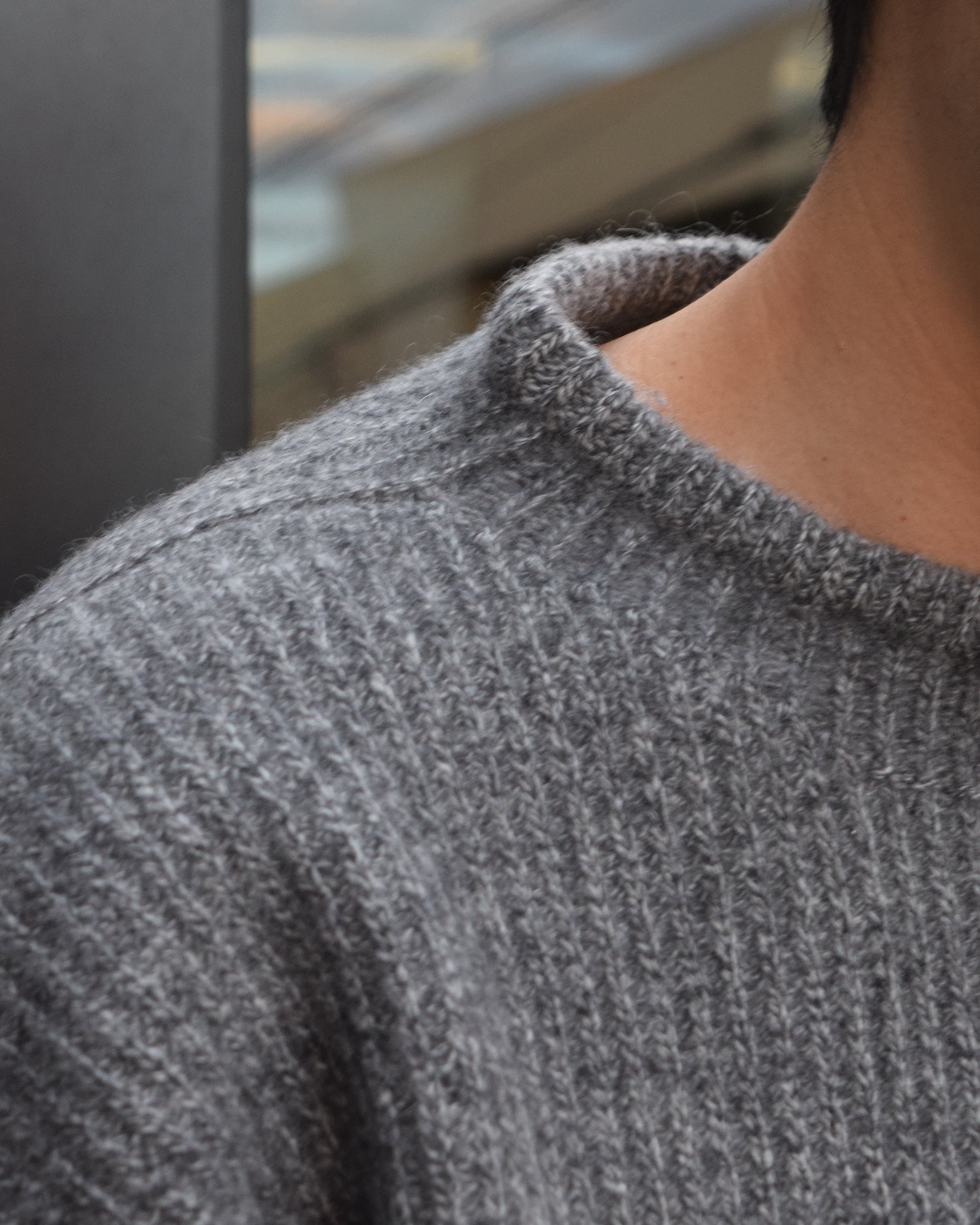 nakedgauge / CASHMERE COMFORT FIT SWEATER - MIX GRAY