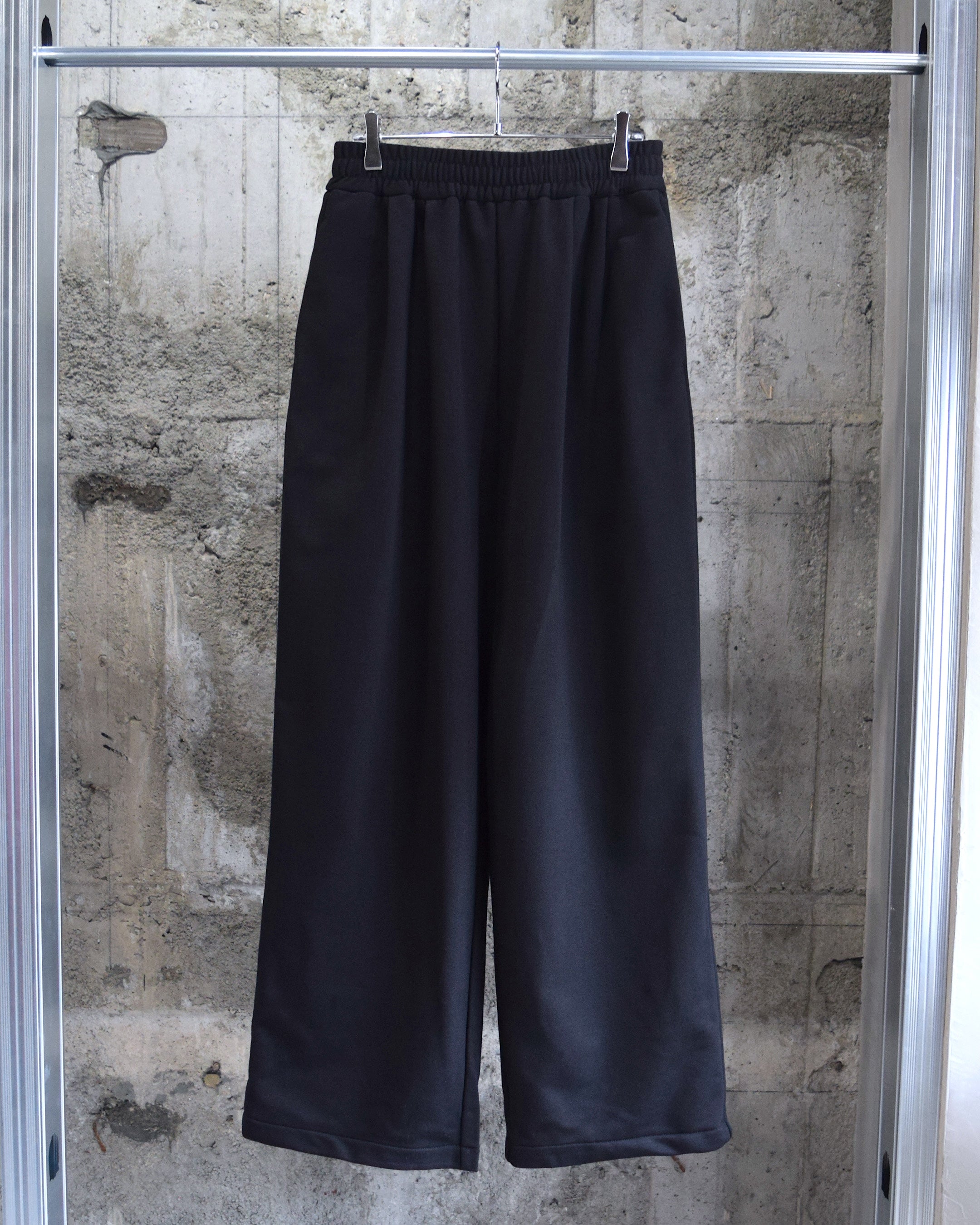 INTODUSK / ROWDY TRACK PANTS - BLACK